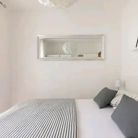 Apartment Around You Split